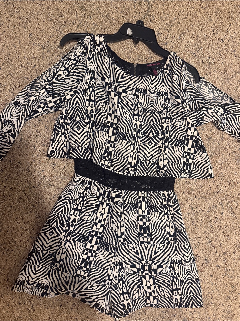 Material Girl Black & White Geometric Cold-Shoulder Dress